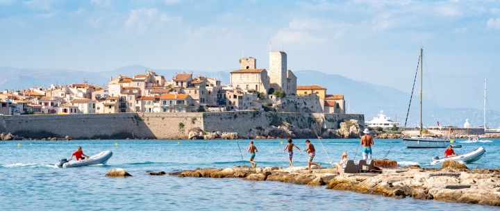  Antibes, Juan-les-Pins