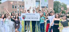 Chichester University Premium Verano 2025